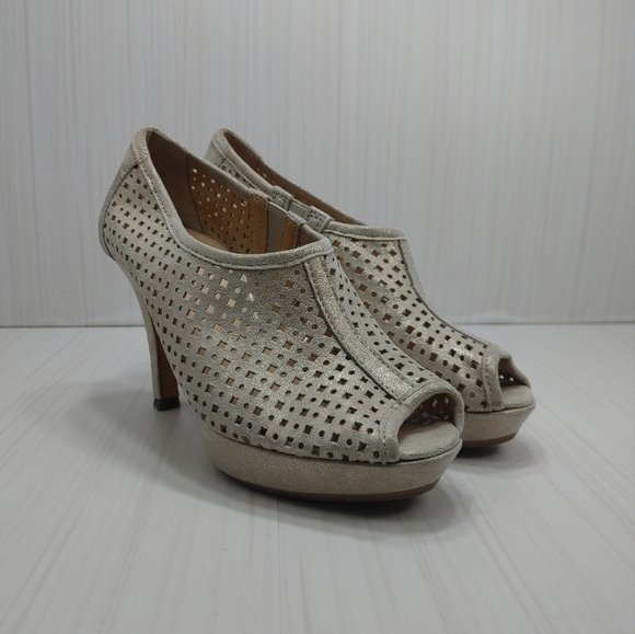 Paul Green Shoes - Paul Green‎ Passion Bootie Lazer Cut Perforated Peep Toe Platform Ankle Shootie